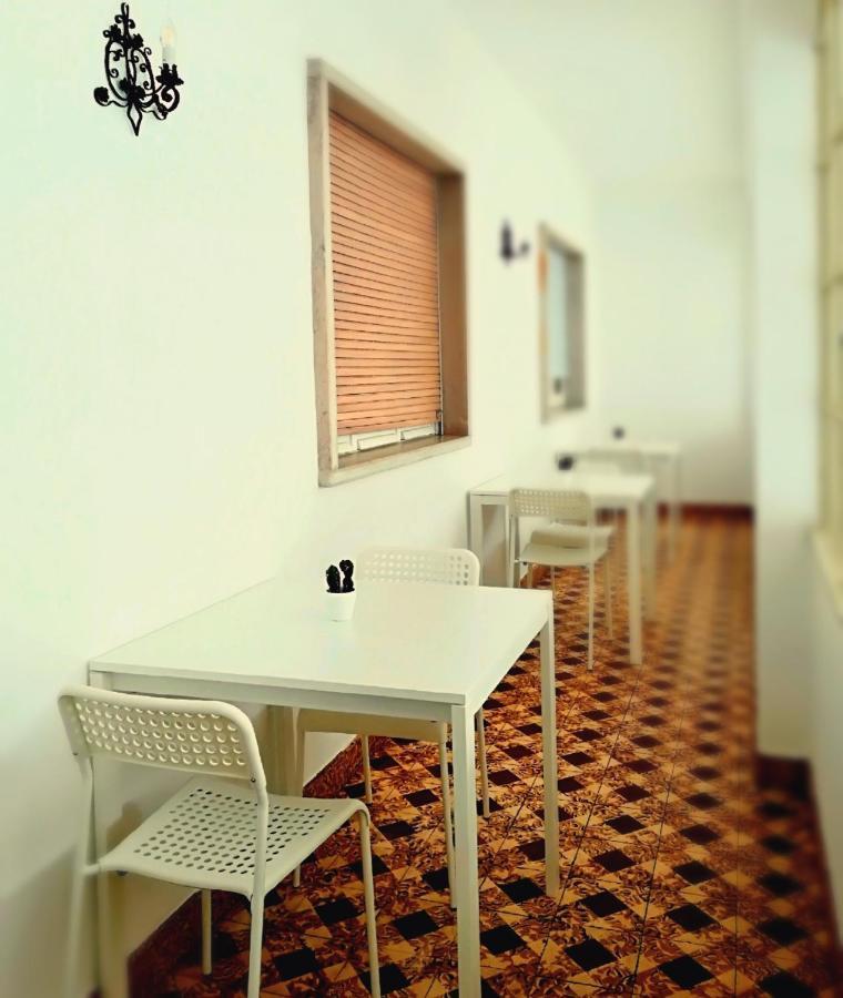 Tugaplace Bed and Breakfast Montijo Exteriör bild