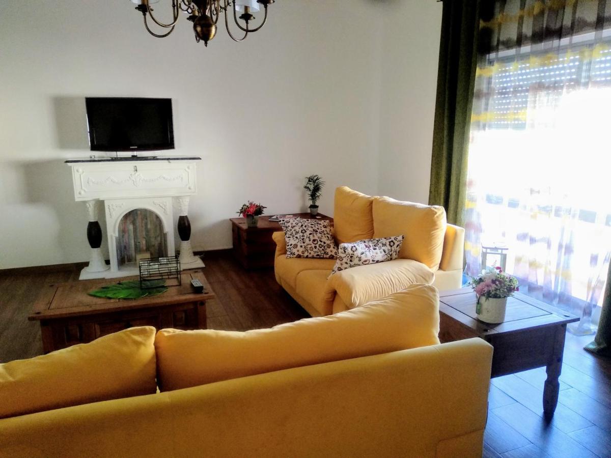 Tugaplace Bed and Breakfast Montijo Exteriör bild